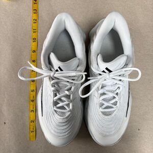 Nike Giannis Immortality 4 Basketball Shoes. Size 8.5. White.